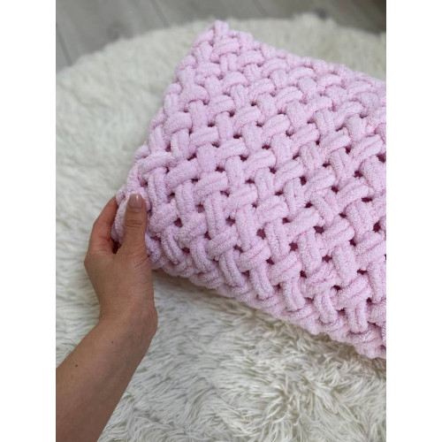 Плед ручной работы из пряжи Alize Puffy, бледно-розовый