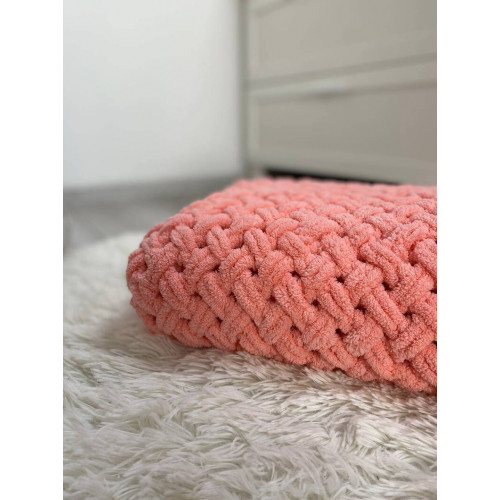 Плед ручной работы из пряжи Alize Puffy, персиковый, 100x120 см