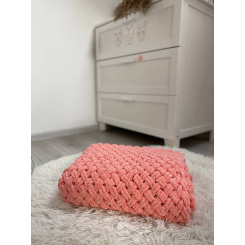 Плед ручной работы из пряжи Alize Puffy, персиковый, 100x120 см